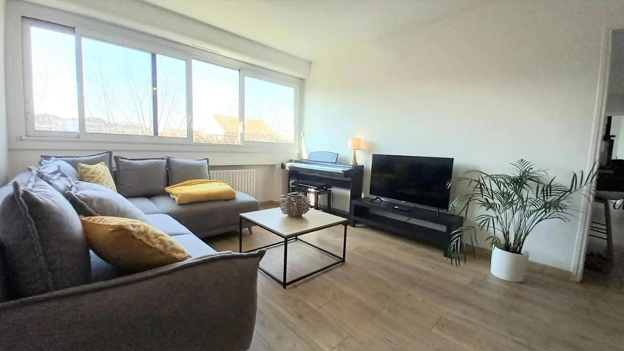 Magnifique Cocon - Metro A Republique - 2 Belles Chambres Avec Dressings - Wifi Gratuit - Netflix - Au Calme Absolu - Lumineux - Jardin Arbore Partage Dans La Residence Villeurbanne Appartement
