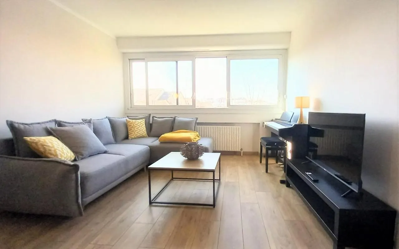 Appartement Magnifique Cocon - Metro A Republique - 2 Belles Chambres Avec Dressings - Wifi Gratuit - Netflix - Au Calme Absolu - Lumineux - Jardin Arbore Partage Dans La Residence Villeurbanne