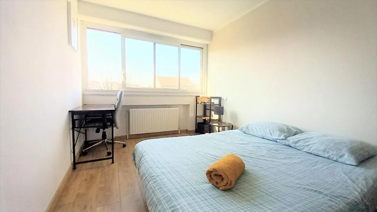 Magnifique Cocon - Metro A Republique - 2 Belles Chambres Avec Dressings - Wifi Gratuit - Netflix - Au Calme Absolu - Lumineux - Jardin Arbore Partage Dans La Residence Βιλερμπάν 0*,